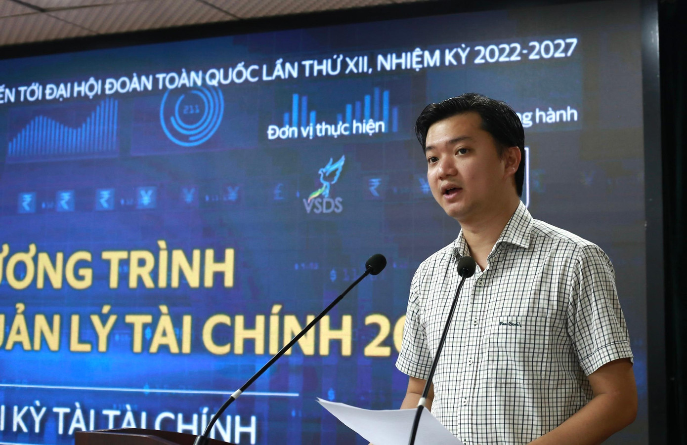 Anh Nguyễn Minh Triết, Bí thư Trung ương Đoàn, Chủ tịch T.Ư Hội SVVN phát biểu tại chương trình. Ảnh: Bảo Anh