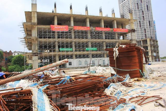 Giá vật liệu xây dựng liên tục tăng khiến nhiều dự án BĐS có nguy cơ "đắp chiếu" gây thiếu hụt nguồn cung, hậu quả là giá nhà tăng lên