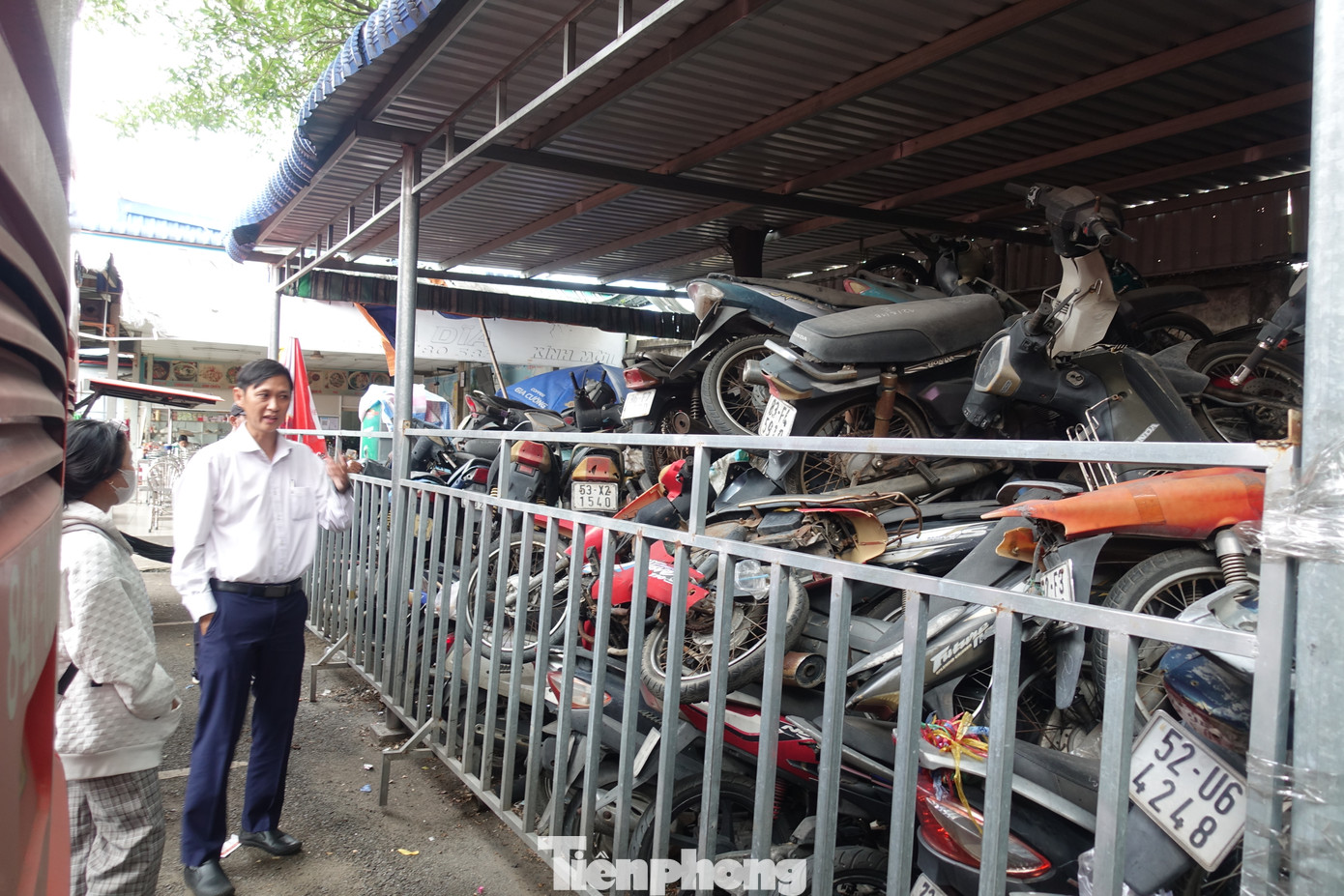 Trong số hơn 700 xe máy vắng chủ kể trên, hiện đã có 310 xe được thực hiện các thủ tục thanh lý và chờ cơ quan chức năng tiếp nhận.
