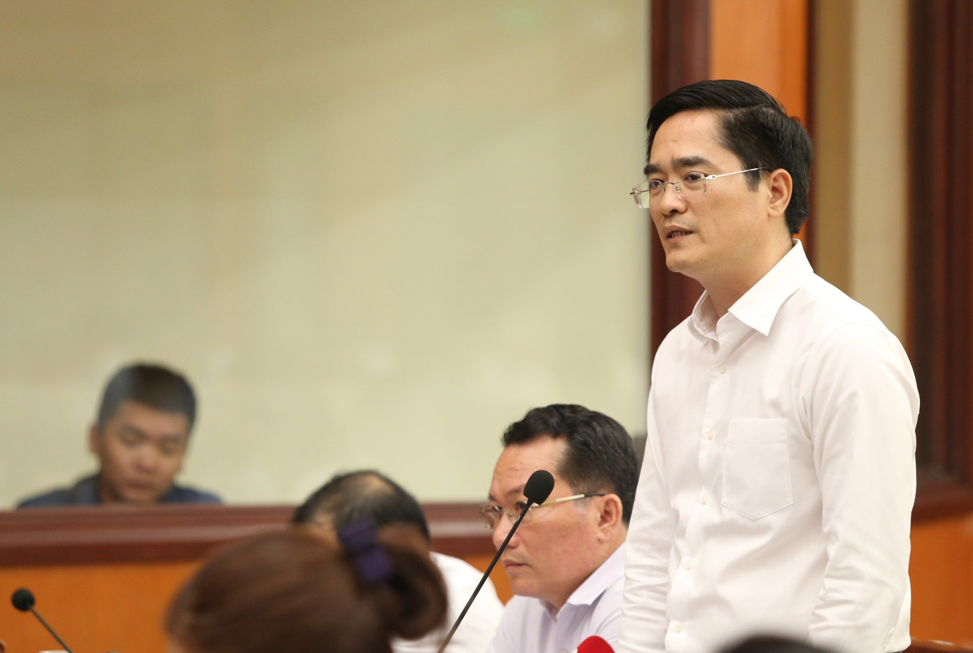 Giám đốc Sở GTVT TPHCM Trần Quang Lâm phát biểu tại kỳ họp.