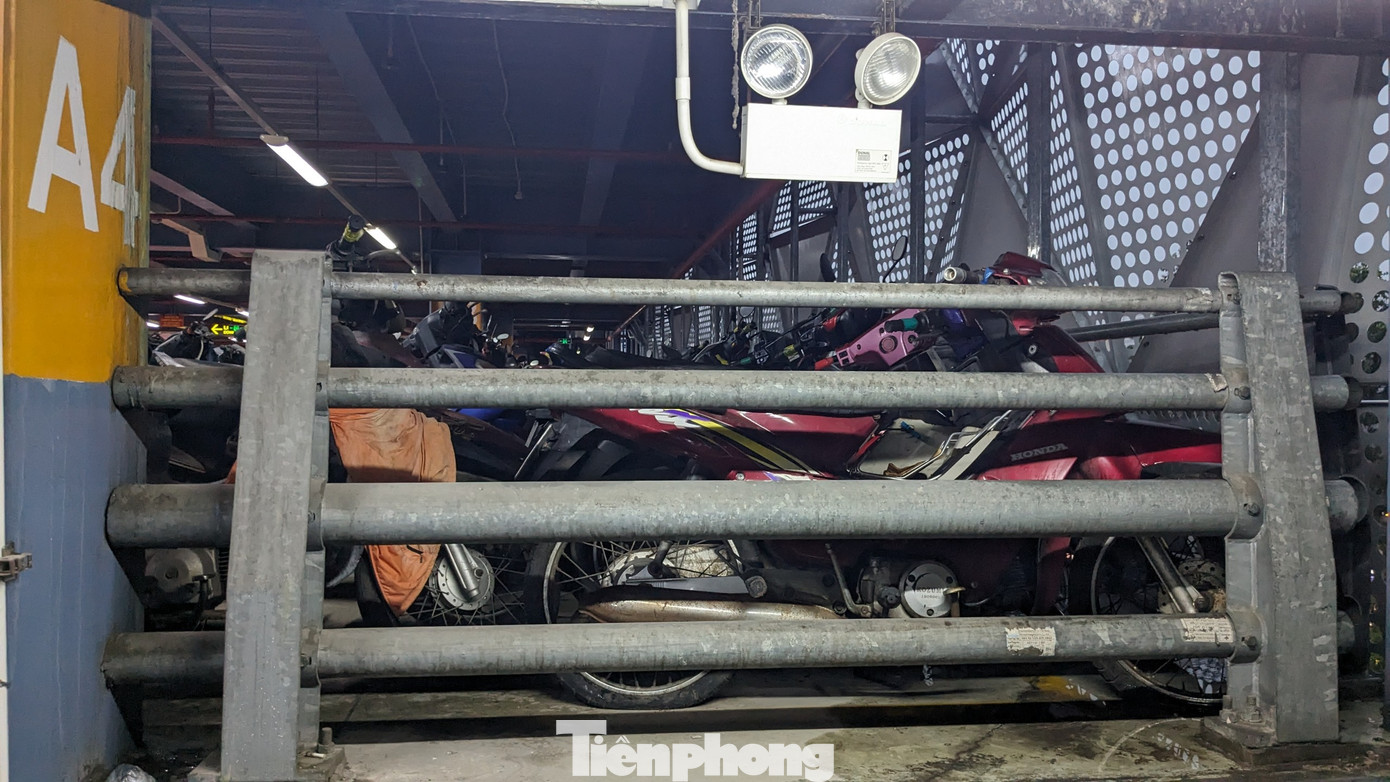 Lượng lớn xe lưu bãi lâu năm khiến đơn vị quản lý phải chịu thêm các chi phí để đảm bảo an toàn phòng cháy chữa cháy.