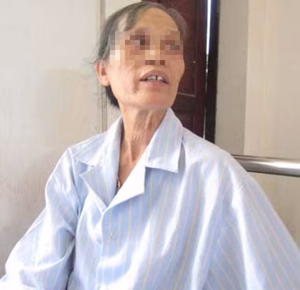 Một bệnh nhân bị tâm thần vì áp vong ở Nghệ An 