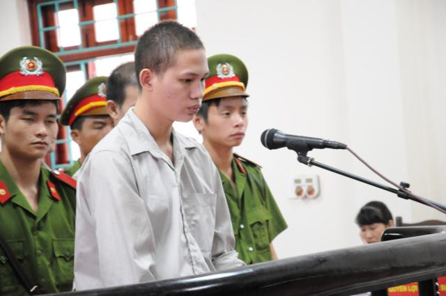 Bị cáo Phùng Mạnh Tuấn. Bị cáo Phùng Minh Tuấn