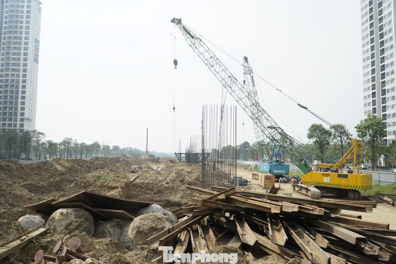 Ngoài ra, 6 gói thầu xây lắp chính còn lại (XL1, XL2, XL4, XL5, XL7, XL10) đã phê duyệt thiết kế kỹ thuật, đang trong quá trình chuẩn bị thi công từ tháng 2 sắp tới đây.