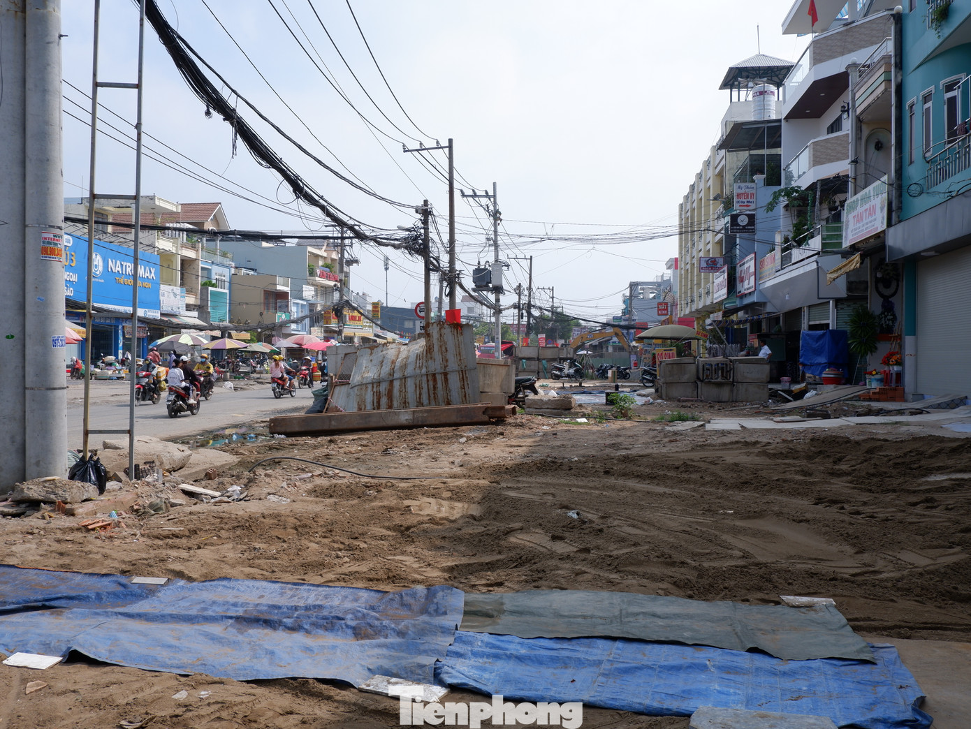 Cuối tháng 10/2023, quận Bình Tân đã bàn giao toàn bộ mặt bằng cho Ban Quản lý dự án đầu tư xây dựng các công trình giao thông TPHCM (chủ đầu tư) để tiếp tục triển khai dự án. Cuối tháng 10/2023, quận Bình Tân đã bàn giao toàn bộ mặt bằng cho Ban Quản lý dự án đầu tư xây dựng các công trình giao thông TPHCM (chủ đầu tư) để tiếp tục triển khai dự án.