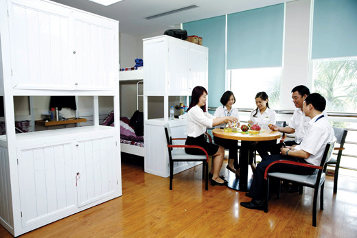 Cận cảnh nghề dẫn đường cho máy bay ảnh 3