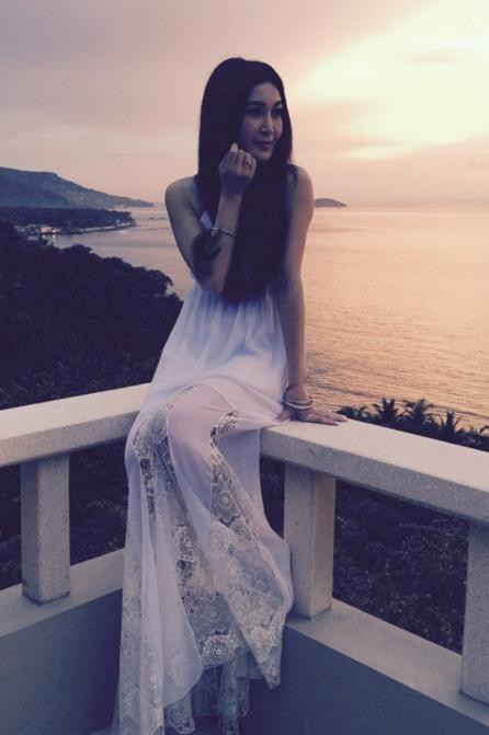 Nhan sắc vượt thời gian của mỹ nhân “Bông hồng lửa” Ôn Bích Hà ảnh 10