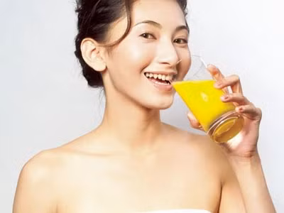 Uống nhiều nước là cách hữu hiệu giúp bạn “tẩy” mùi cơ thể. Ảnh minh họa. Uống nhiều nước là cách hữu hiệu giúp bạn “tẩy” mùi cơ thể. Ảnh minh họa