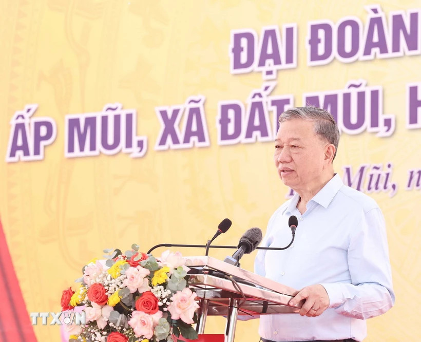 Ngày 17/11/2024, Tổng Bí thư Tô Lâm phát biểu tại Ngày hội Đại đoàn kết toàn dân tộc, ấp Mũi, xã Đất Mũi, huyện Ngọc Hiển, Cà Mau. Ảnh: Thống Nhất/TTXVN.