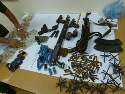 Vũ khí thu giữ của trùm ma túy