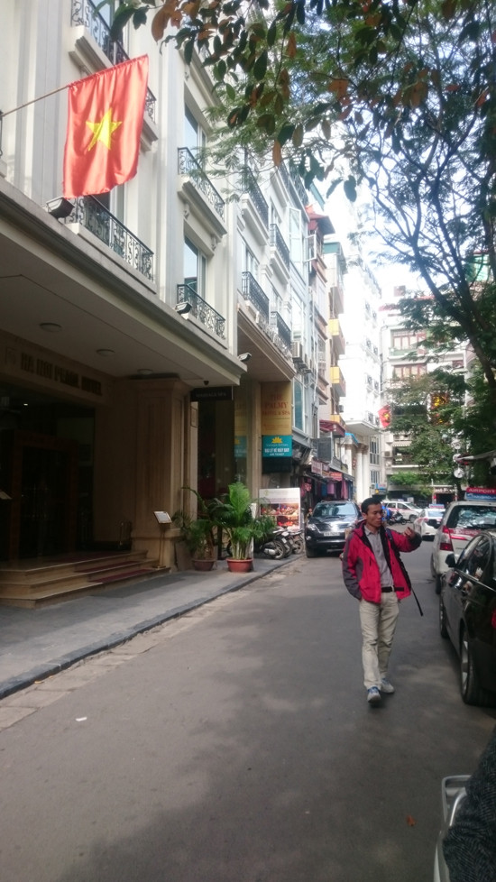 “Cắt ngọn” công trình: Nộp tiền để tồn tại thì không còn kỷ cương ảnh 1