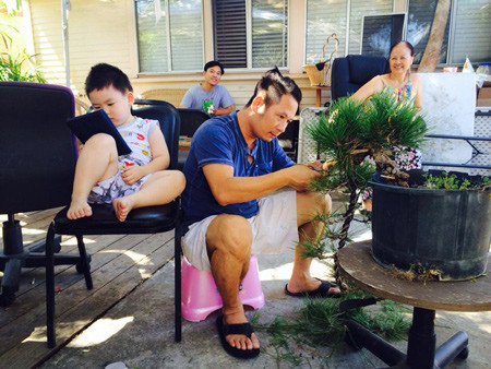 Ngọc Trinh, Linh Chi diện nội y uốn éo trên máy bay ảnh 3