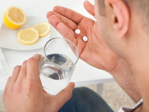 Những thực phẩm 'đại kỵ' khi uống thuốc ảnh 1