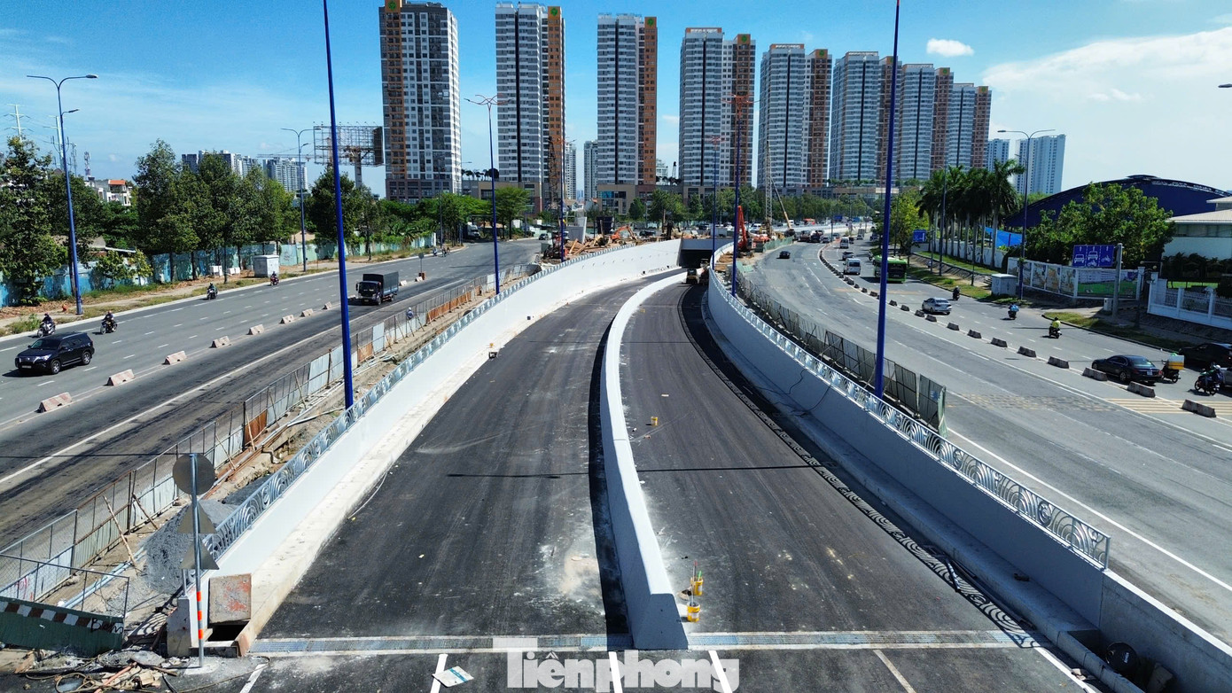Đây là hạng mục quan trọng trong tổng thể dự án hơn 3.400 tỷ đồng, góp phần giải tỏa áp lực cho một trong những nút giao quan trọng nhất khu Đông TPHCM – nơi kết nối trực tiếp với cao tốc TPHCM - Long Thành - Dầu Giây.
