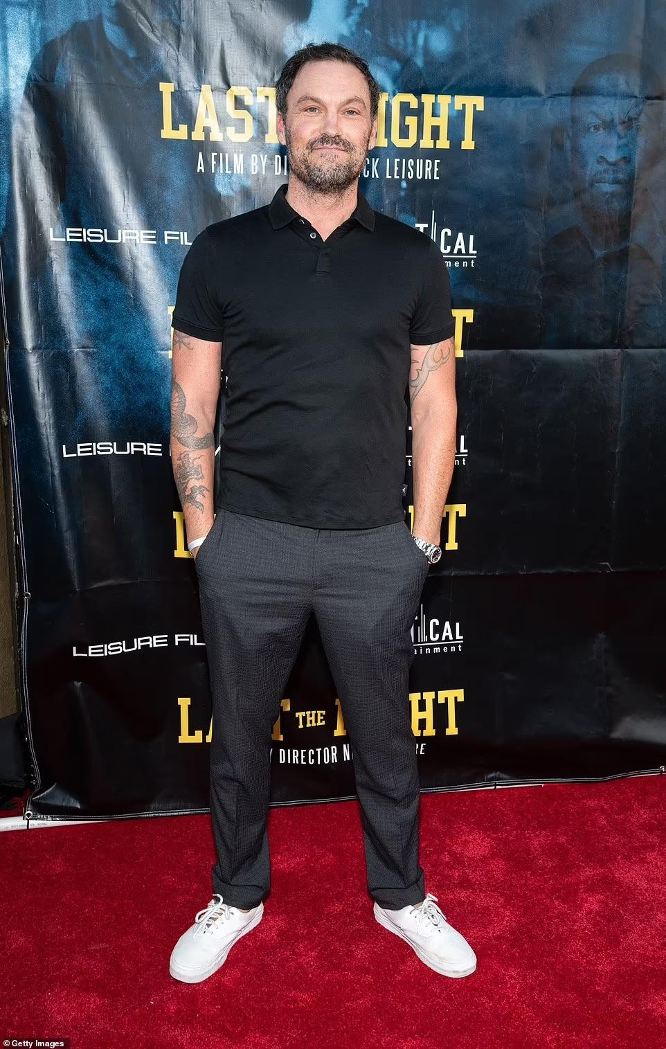 Hồi đầu tháng, chồng cũ của Megan, Brian Austin Green, đã chào đón con trai chung với tình mới Sharna Burgess chào đời. Megan đã gửi hoa và lời chúc mừng đến nam diễn viên 48 tuổi. Brian và Megan kết hôn từ năm 2010 đến 2021. Họ có với nhau 3 người con là Noah (9 tuổi), Bodhi (8 tuổi) và Journey (5 tuổi).