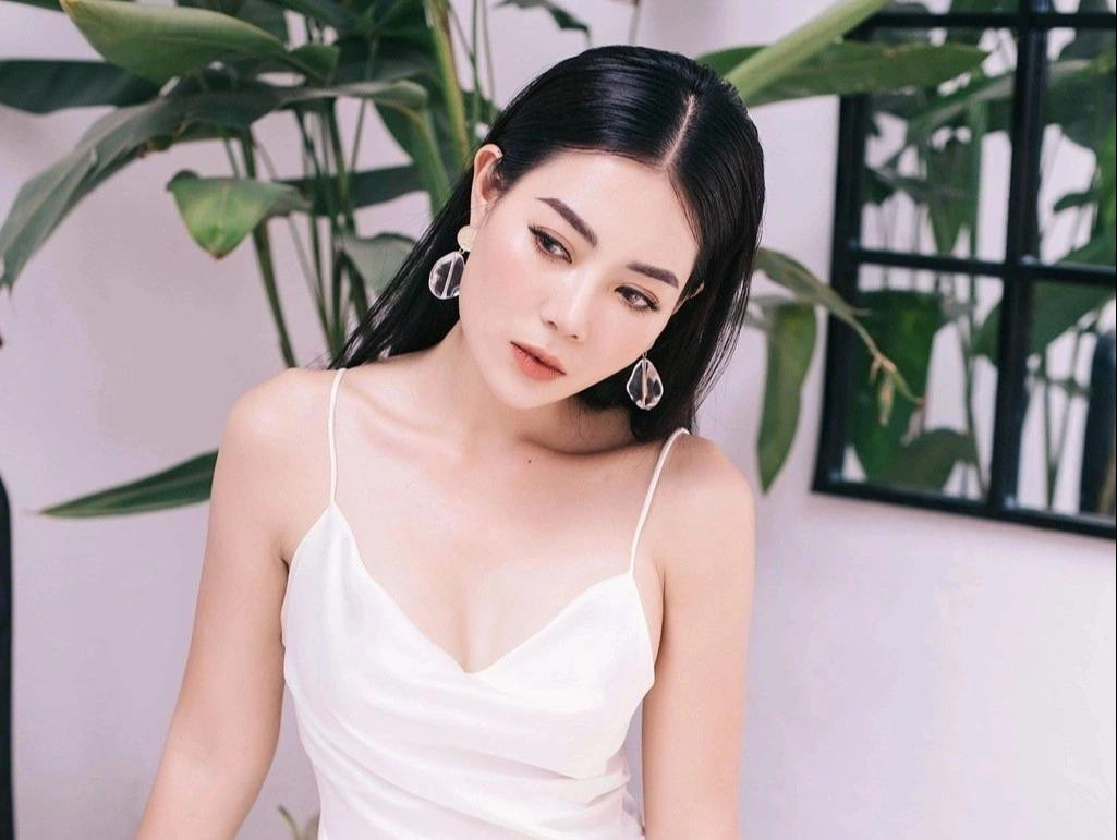 Thanh Hương buôn bán nhiều mặt hàng trên trang cá nhân. Ảnh: FBNV. Thanh Hương buôn bán nhiều mặt hàng trên trang cá nhân. Ảnh: FBNV.