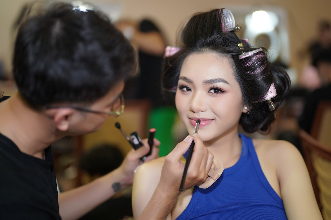 Dàn mỹ nhân lộng lẫy trên thảm đỏ chung kết Hoa hậu Việt Nam 2022 ảnh 2 Dàn mỹ nhân lộng lẫy trên thảm đỏ chung kết Hoa hậu Việt Nam 2022 ảnh 2