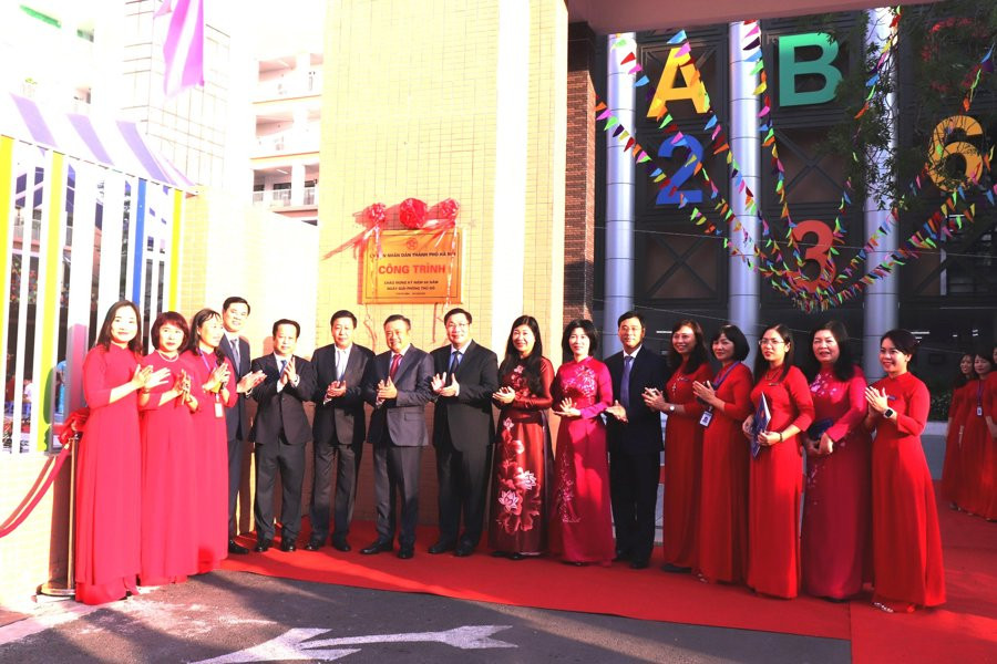 Dự án xây dựng Trường Tiểu học Tân Mai đã hoàn thành và đi vào hoạt động. Dự án xây dựng Trường Tiểu học Tân Mai đã hoàn thành và đi vào hoạt động.