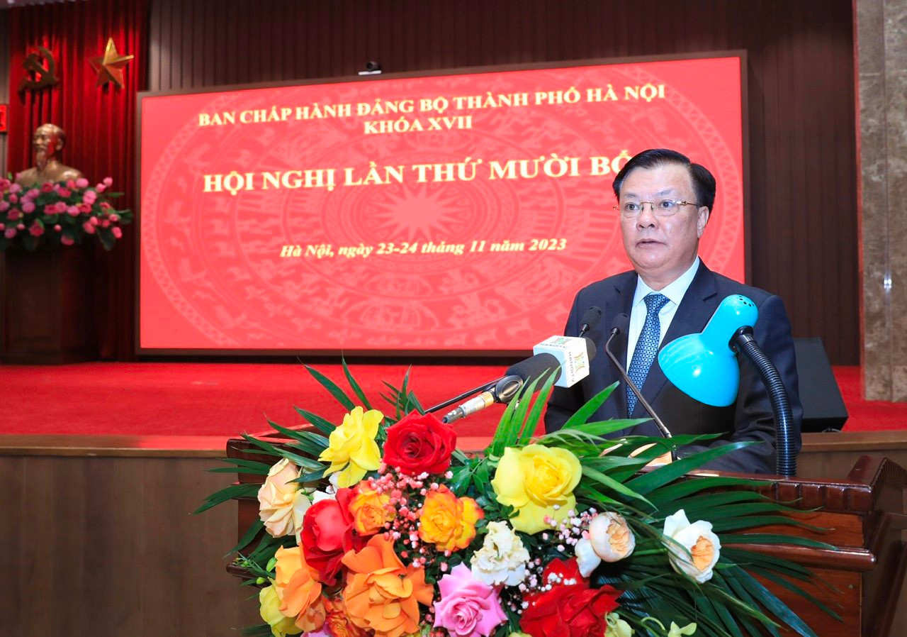 Bí thư Thành ủy Hà Nội Đinh Tiến Dũng