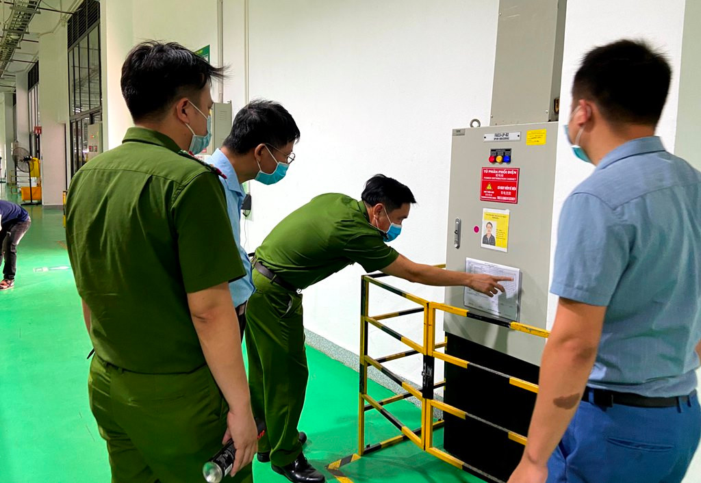 Lực lượng chức năng kiểm tra công tác phòng cháy, chữa cháy