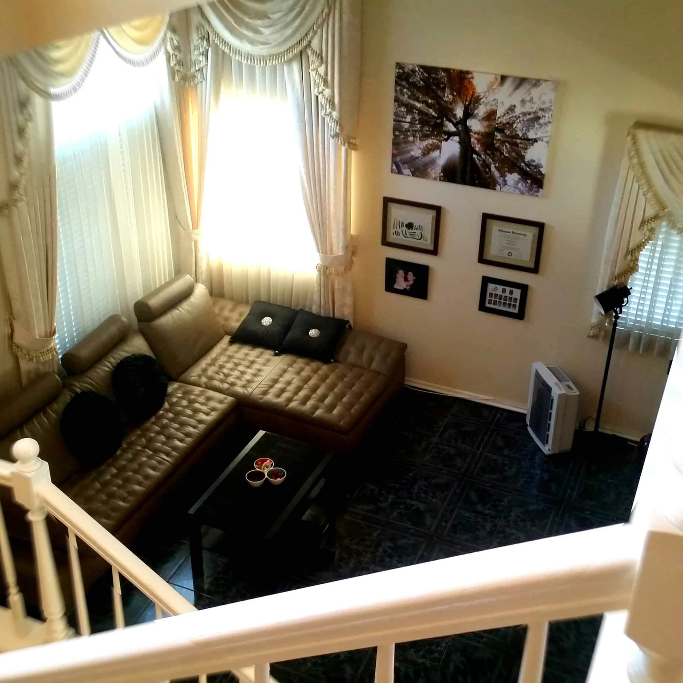 Sau cuộc tình với Thuyết buôn vua tan vỡ, Linh Nga ra sao trên đất Mỹ? ảnh 2