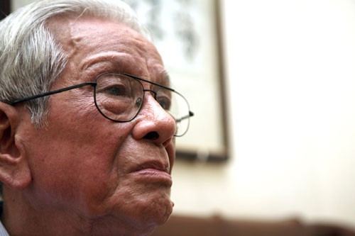 Nhà báo Hữu Thọ