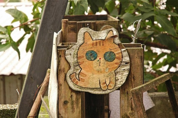 Mảnh đất màu mỡ này đã thu hút rất nhiều người di cư tới đây, thị trấn nhỏ bé trở nên đông đúc với dân số hơn 6.000 người và 900 hộ gia đình