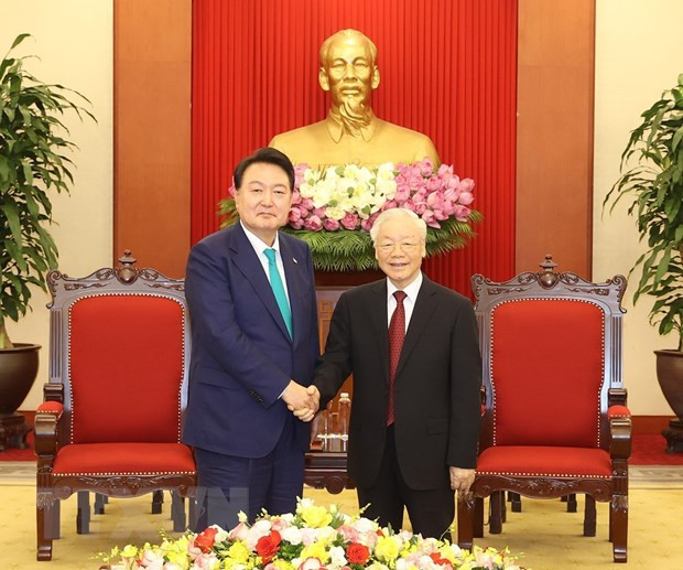 Tổng Bí thư Nguyễn Phú Trọng tiếp Tổng thống Hàn Quốc Yoon Suk Yeol. (Ảnh: Trí Dũng/TTXVN) Tổng Bí thư Nguyễn Phú Trọng tiếp Tổng thống Hàn Quốc Yoon Suk Yeol. (Ảnh: Trí Dũng/TTXVN)