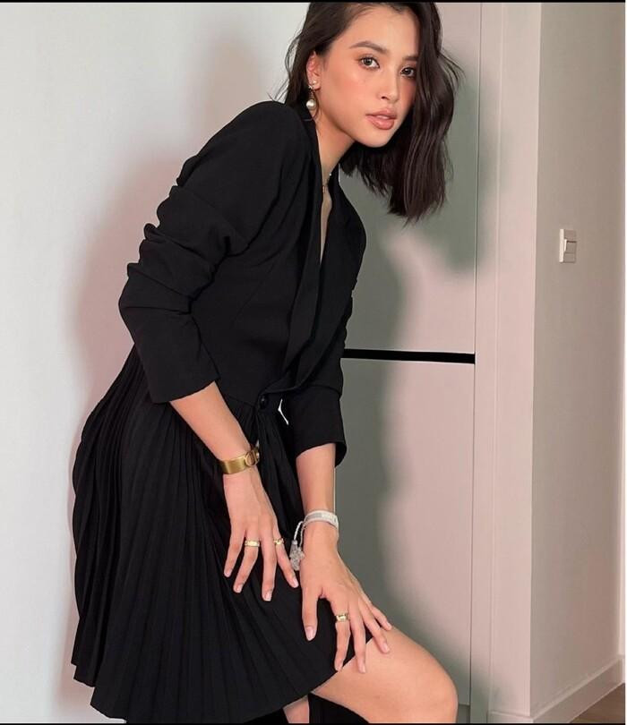 Nhan sắc ngày càng xinh đẹp và hiện đại của Tiểu Vy nhận được sự yêu mến của các fans.