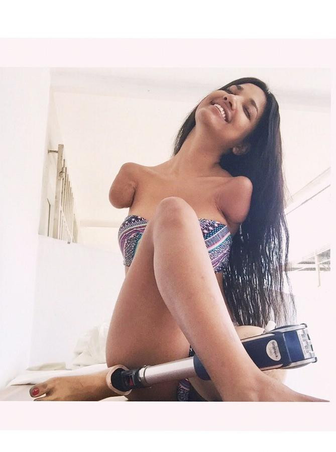 Rất nhiều các diễn đàn đã chia sẻ về hình ảnh và câu chuyện truyền cảm hứng của cô.