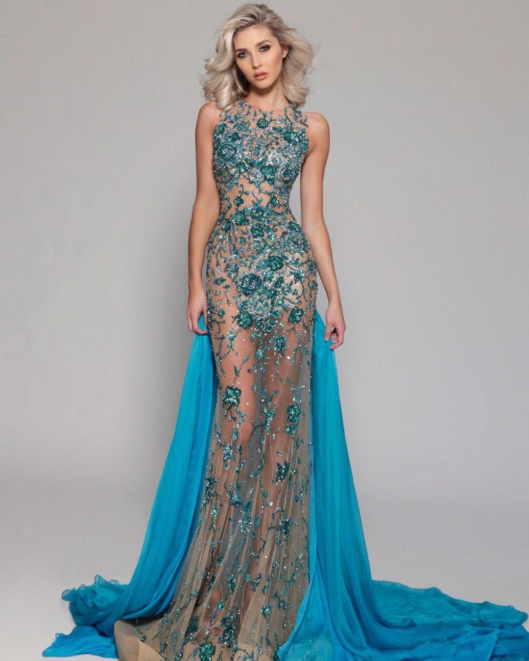 Cô cũng có kinh nghiệm trong lĩnh vực sắc đẹp do từng nhiều năm làm người mẫu.