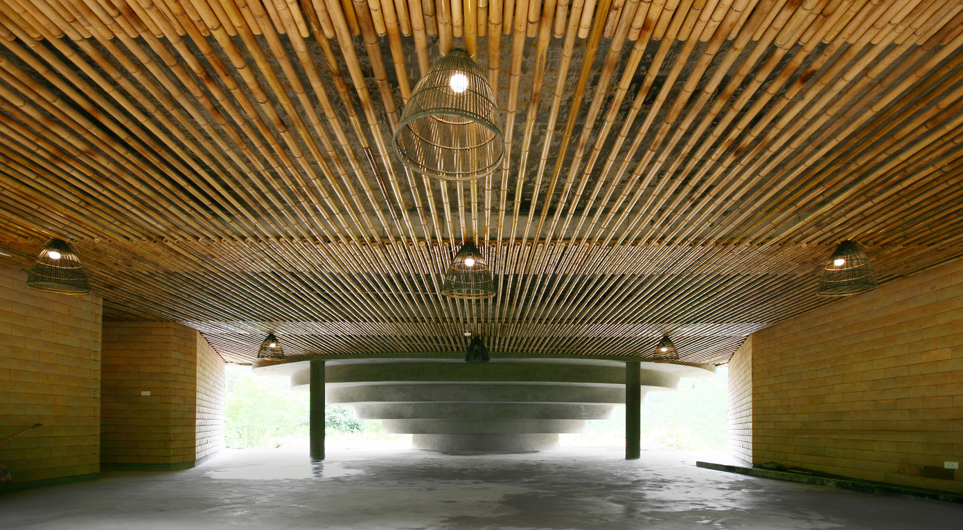 Phần sàn cũng được thiết kế tỉ mỉ.