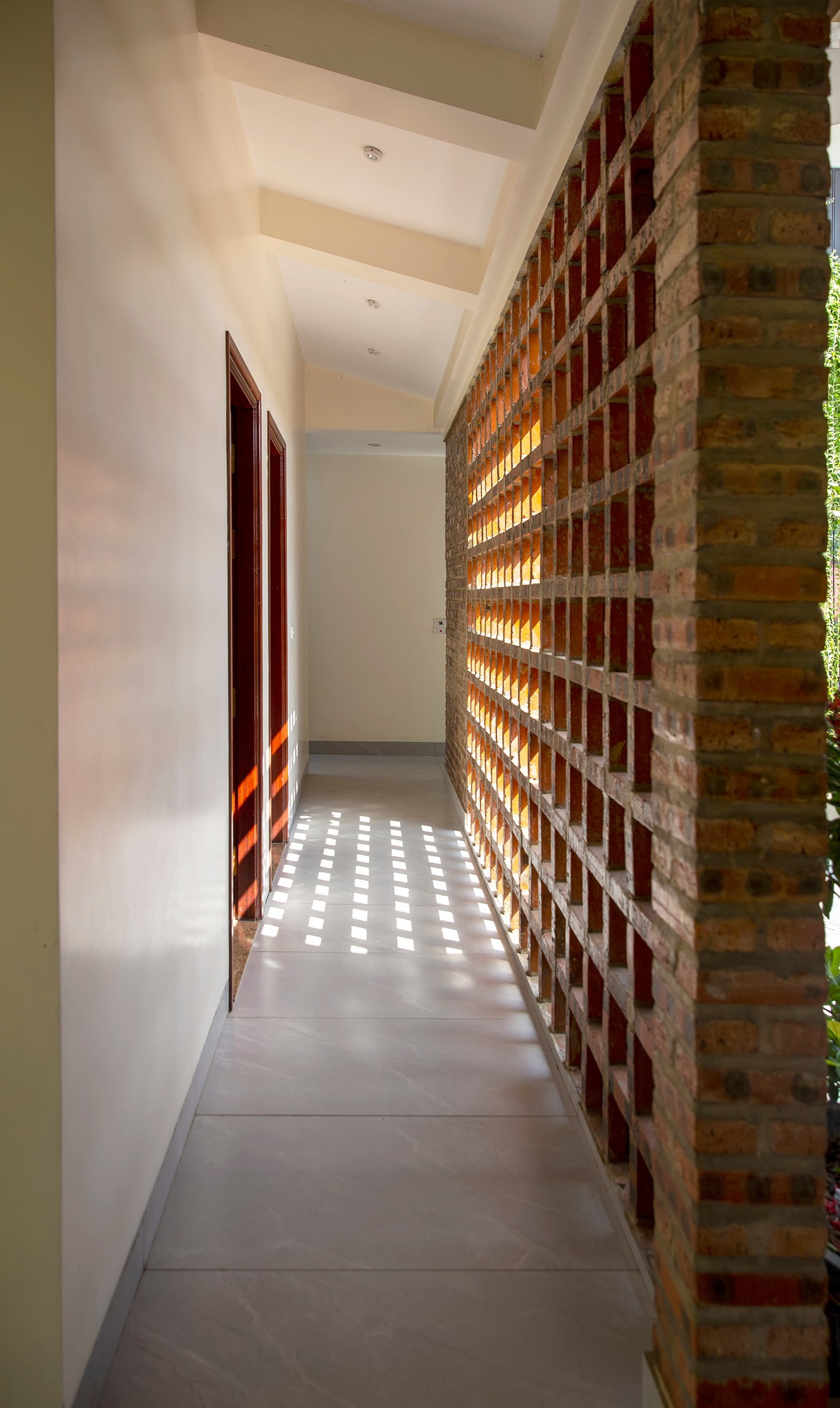 T3 house sử dụng nhiều vật liệu có sẵn tại địa phương.