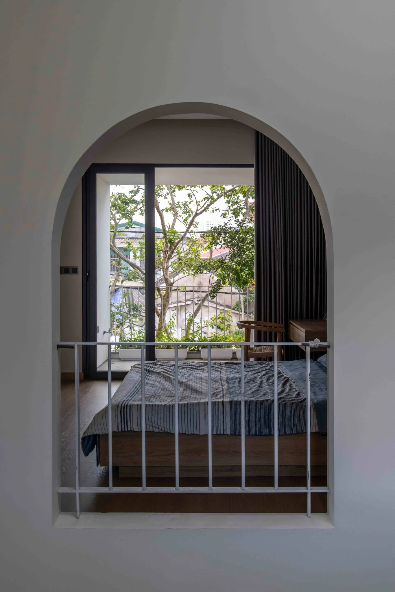 Không gian tràn ngập ánh sáng, kết nối với thiên nhiên.