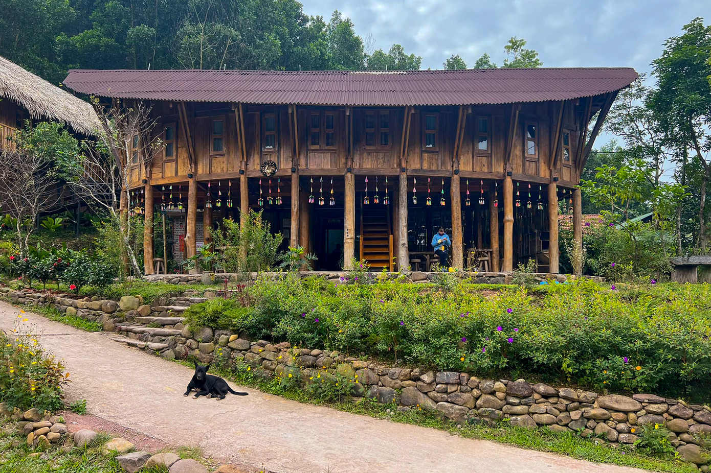 Cấu trúc căn nhà mới, đơn giản, quen thuộc với người dân địa phương.