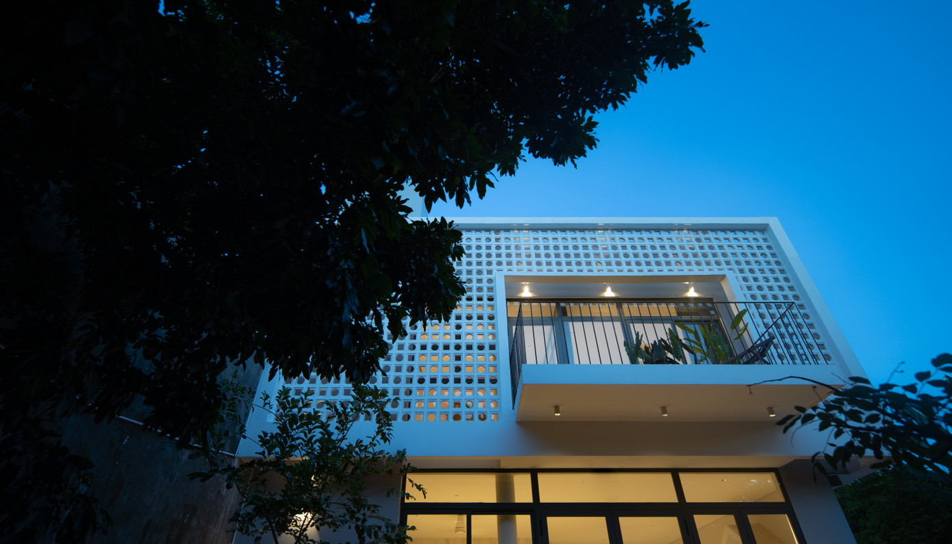 KTS thiết kế ngôi nhà đóng ngoài, mở trong.