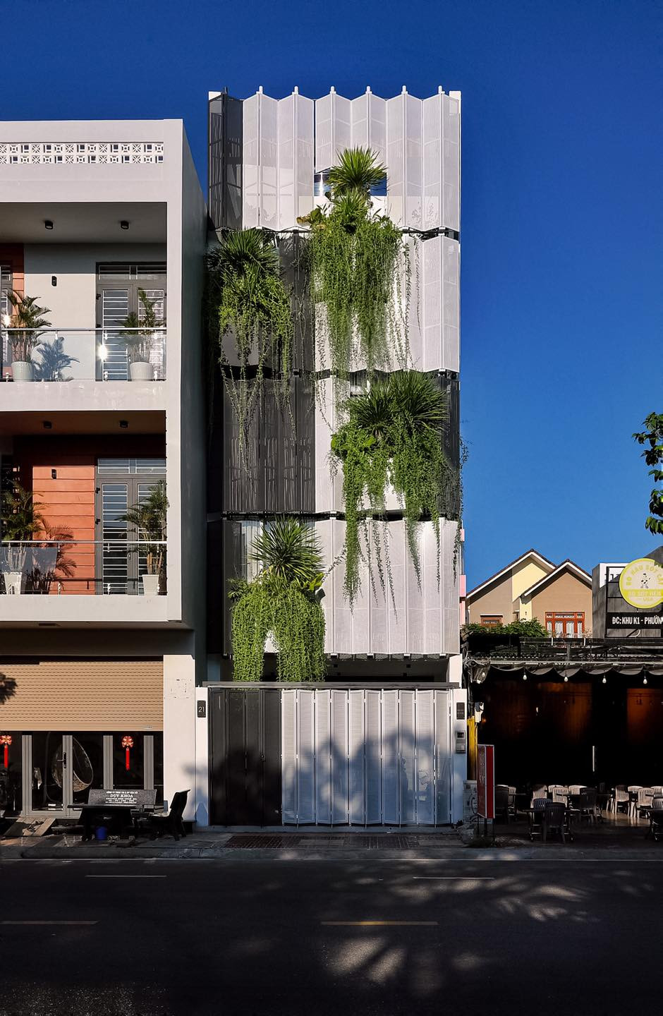 Bread House nằm ở Phan Rang, là nơi ở của 4 gia đình với 3 thế hệ.