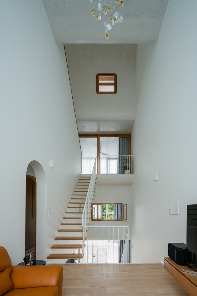 Những đường vòng cung tạo nét nhấn nhá cho ngôi nhà.