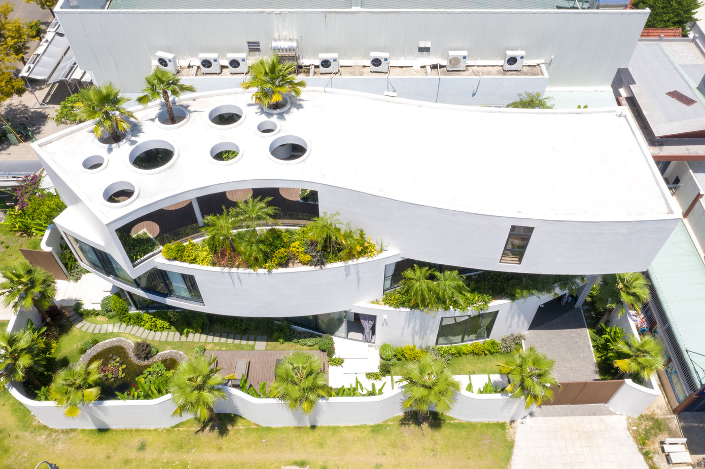 Phong cách thiết kế hiện đại, đơn giản, gần gũi với thiên nhiên. Phong cách thiết kế hiện đại, đơn giản, gần gũi với thiên nhiên.