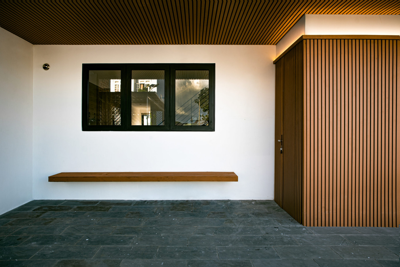 Các hình khối được sắp đặt tự nhiên, không màu mè.