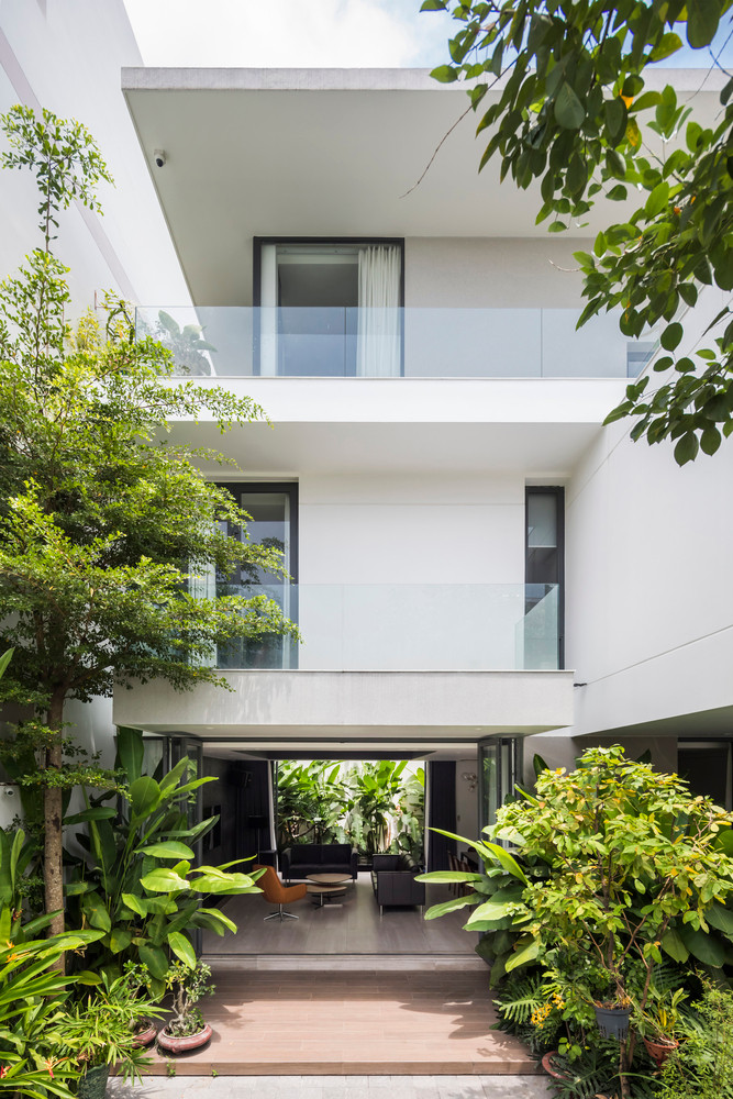 Nhà D9 có 3 tầng, tổng diện tích sàn là 560m2, tọa lạc tại TP Hồ Chí Minh.