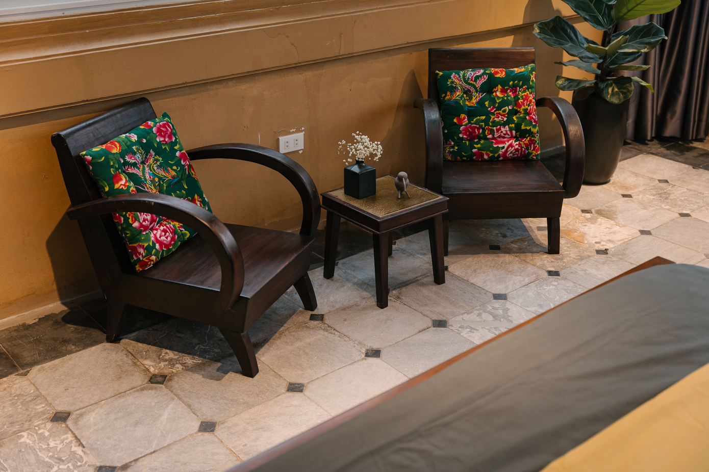 Những vật liệu được lựa chọn phù hợp với cá tính của một người họa sĩ.