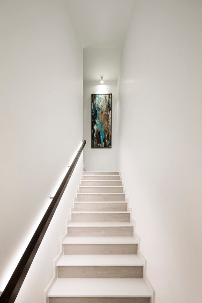 Ánh sáng kết hợp kiến trúc khối tạo nên những ấn tượng khó quên về không gian của nhà D9.