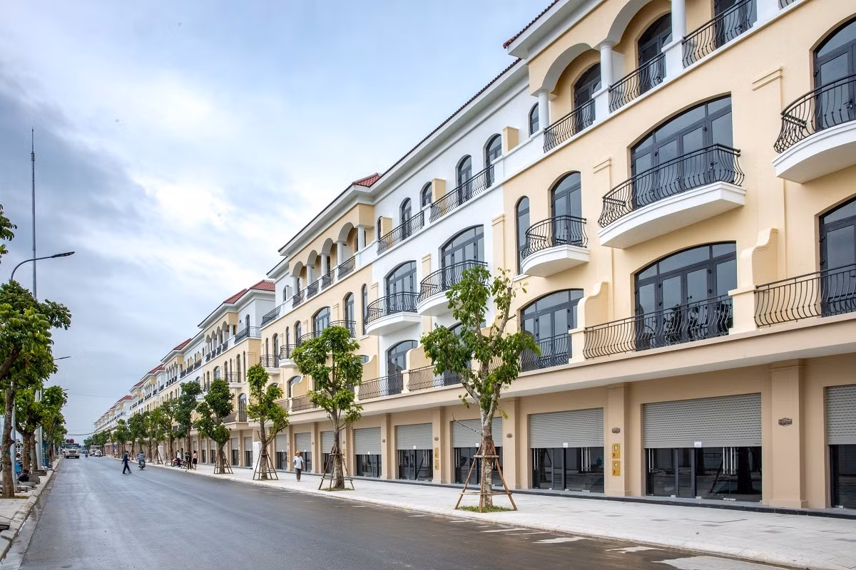 VHM tăng trưởng lợi nhuận ròng ấn tượng nhờ bàn giao căn hộ tại Vinhomes Ocean Park 2 – The Empire. VHM tăng trưởng lợi nhuận ròng ấn tượng nhờ bàn giao căn hộ tại Vinhomes Ocean Park 2 – The Empire.