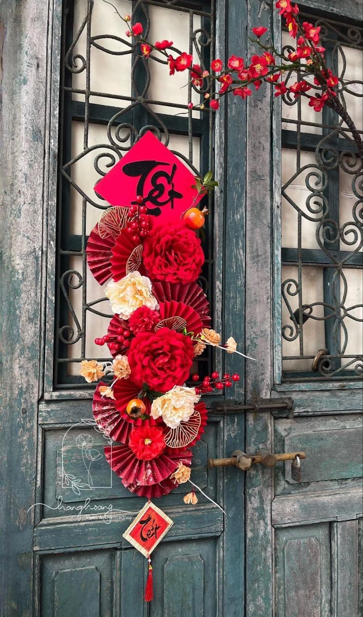 Có rất nhiều hình thức cho bạn lựa chọn để phù hợp với không gian nhà, từ cửa, tường nhà, phòng khách...