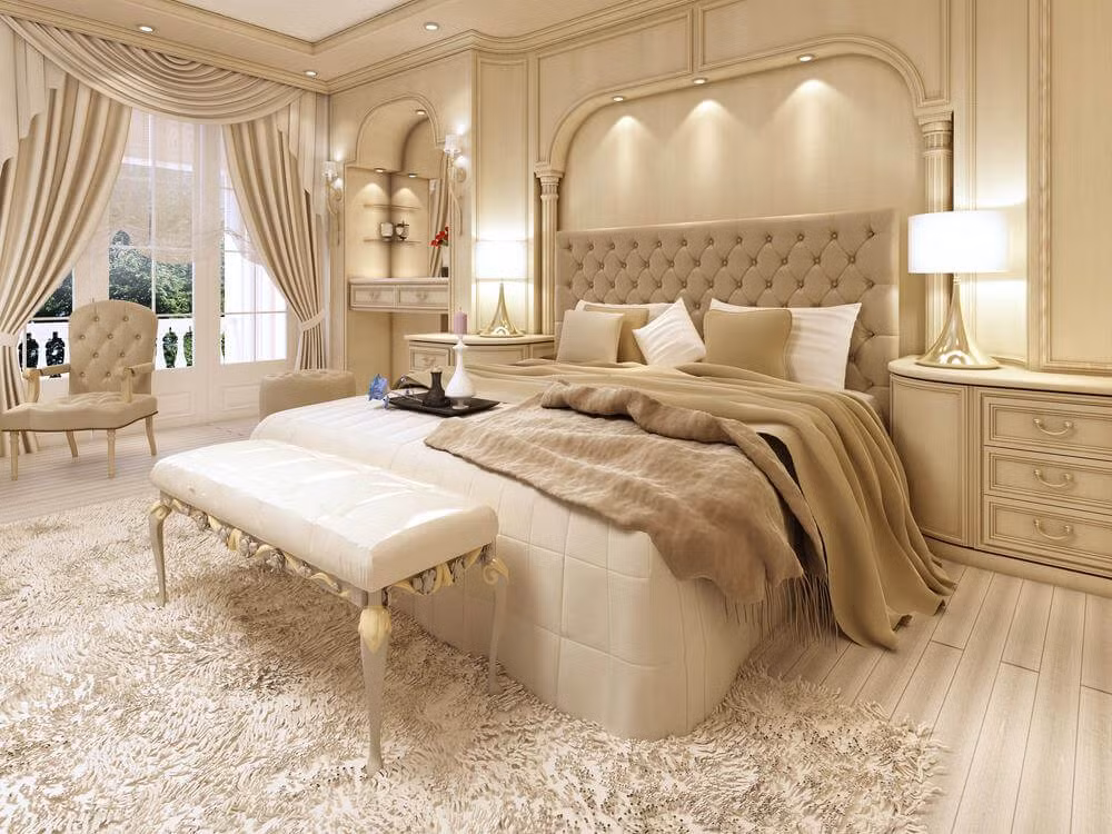 Những đường nét trang trí được tiết chế về cả hình thức và số lượng để bớt nặng nề hơn so với phong cách cổ điển. Những đường nét trang trí được tiết chế về cả hình thức và số lượng để bớt nặng nề hơn so với phong cách cổ điển.
