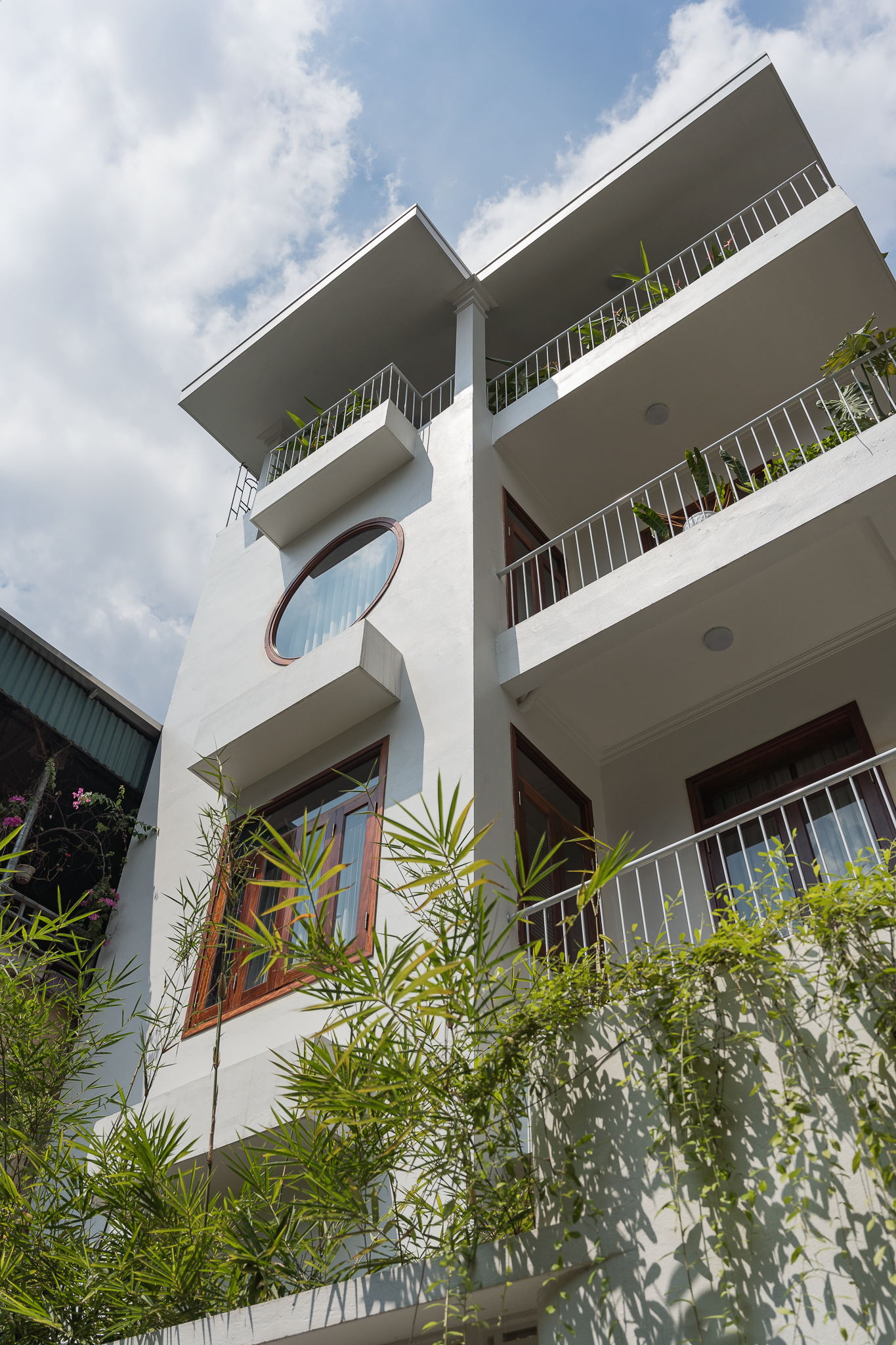 Ngôi nhà 4 tầng sau cải tạo có thêm một phòng ngủ. Ngôi nhà 4 tầng sau cải tạo có thêm một phòng ngủ.