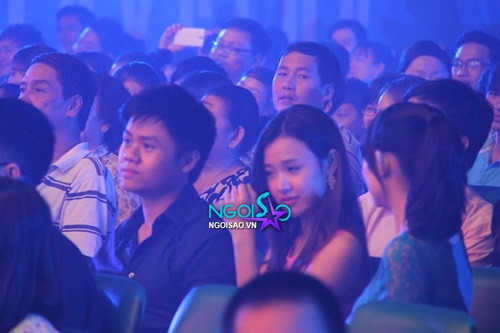 Chương trình ngày hôm nay còn có một cặp đôi khác cũng đến dự đó là hot girl Midu cùng người yêu bên cạnh.