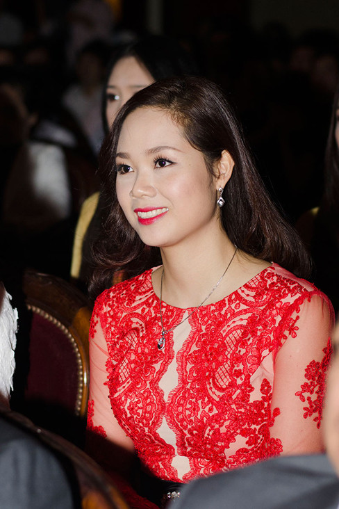 Hoa hậu Mai Phương vẫn trẻ trung và xinh đẹp sau 11 năm đăng quang