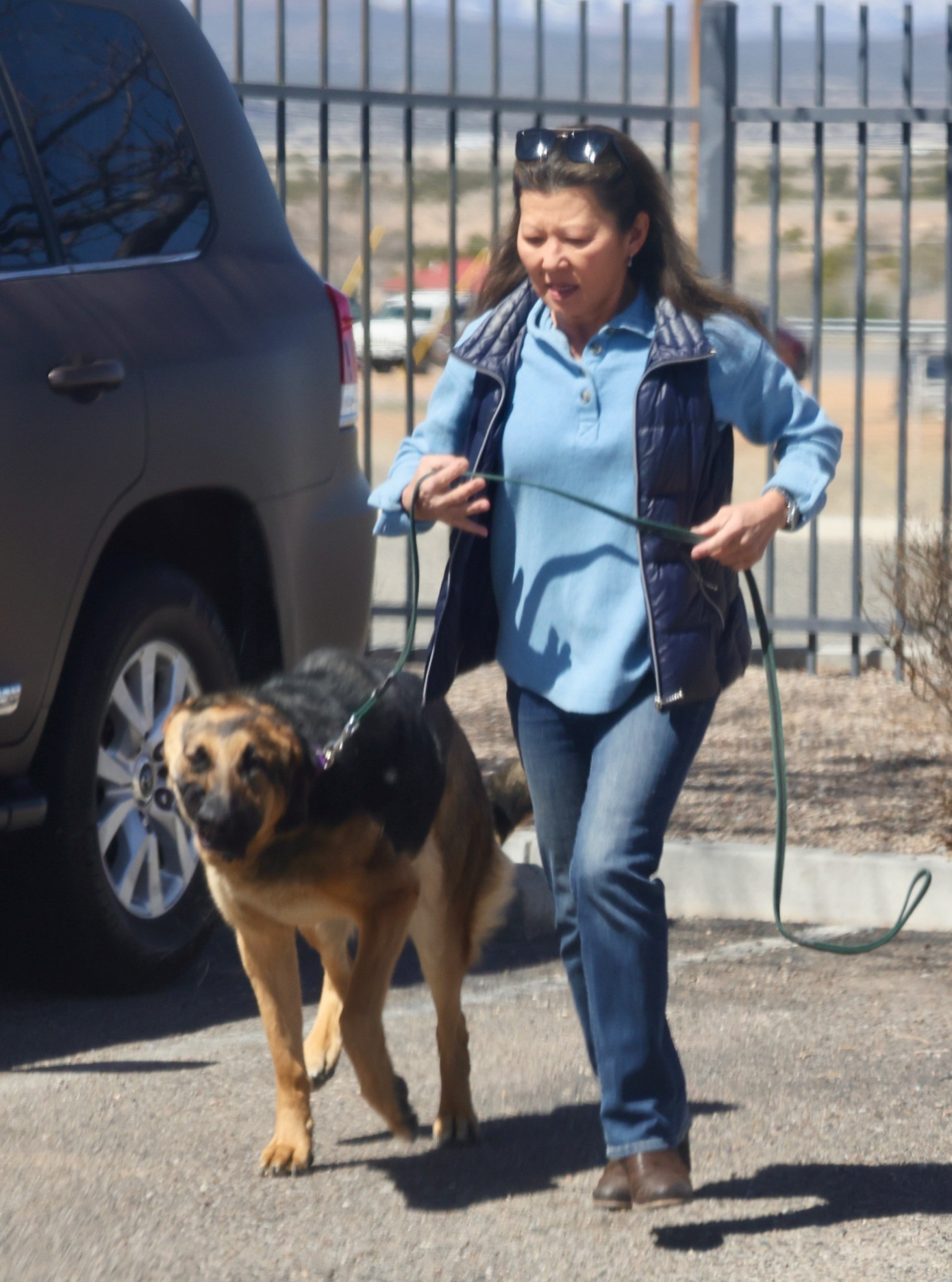 Vợ chồng tài tử huyền thoại Hackman sống kín tiếng cùng ba chú chó tại căn biệt thự 3,3 triệu USD ở Santa Fe. Không ai biết chuyện gì xảy ra với họ trước khi qua đời. Ảnh: SplashNews.com/BackGird.